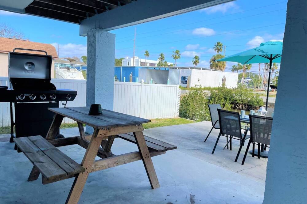 Photo of Patio Balcony in Hudson Beach Estates