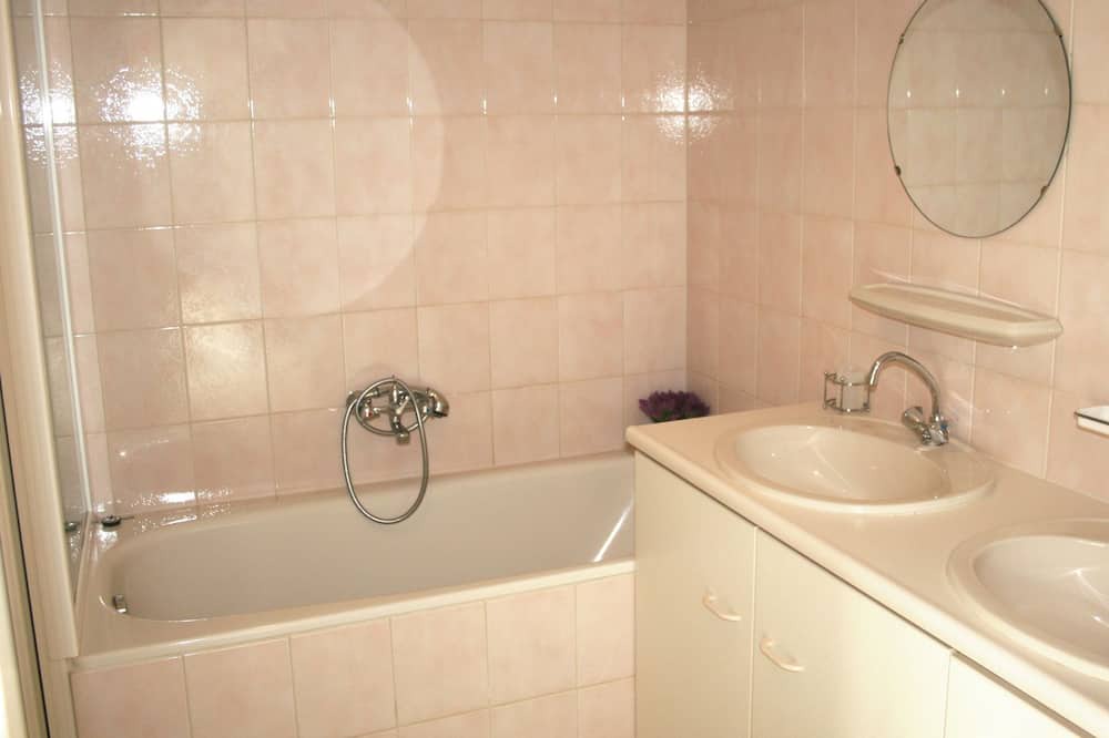 Photo of Bathroom in Daumazan-sur-Arize