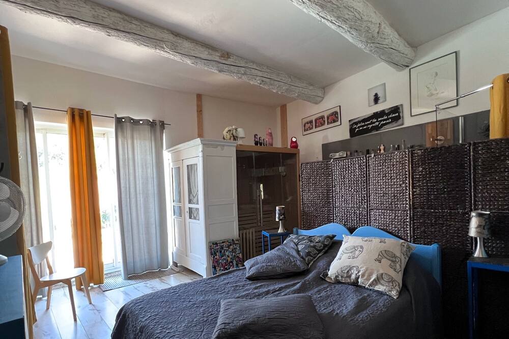 Photo of Bedroom in Bernis