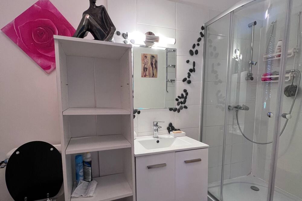 Photo of Bathroom in Bernis