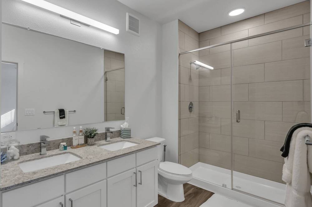 Photo of Bathroom in Spring