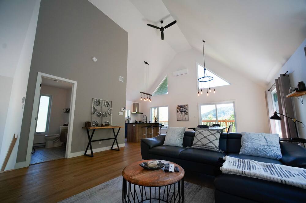 Photo of Livingroom in Coaticook