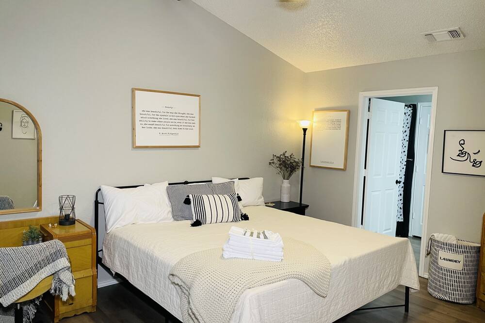 Photo of Bedroom in Lubbock
