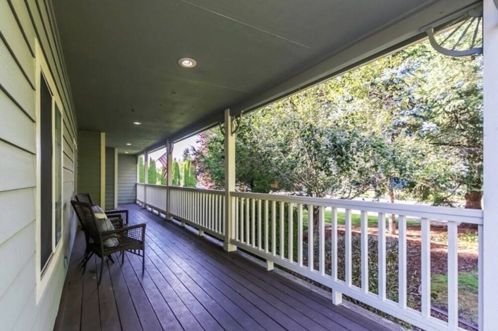 Photo of Patio Balcony in Graham
