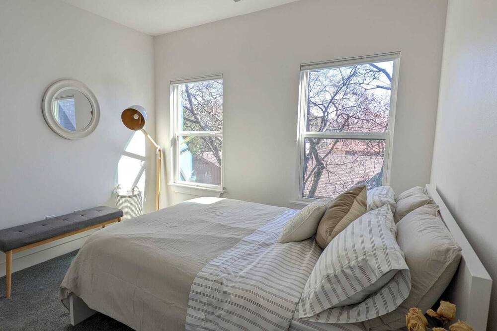 Photo of Bedroom in South Lamar