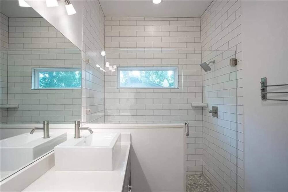 Photo of Bathroom in South Lamar