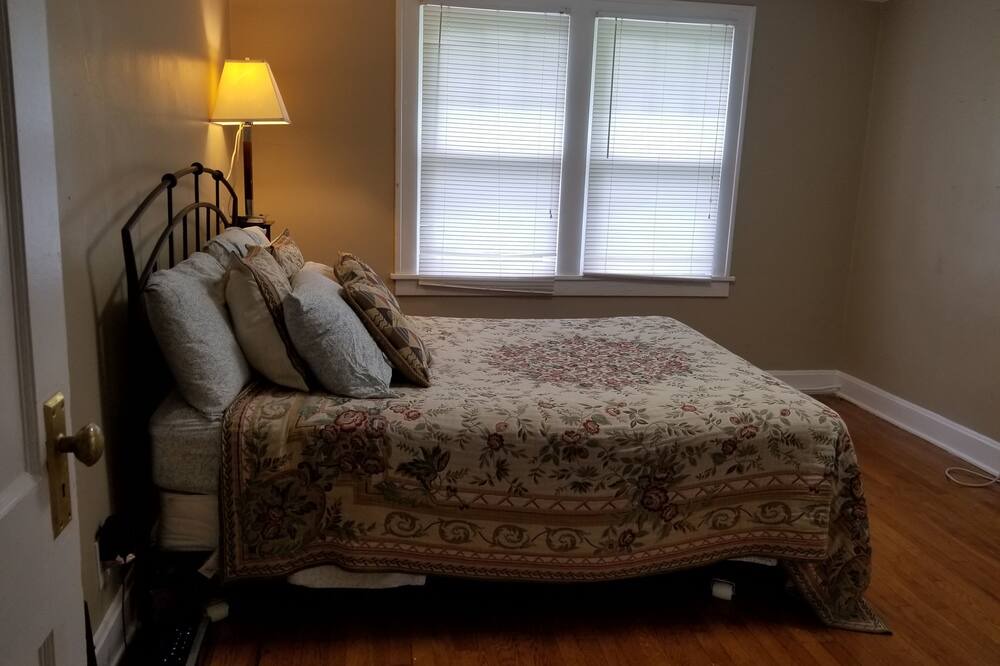 Photo of Bedroom in Kansas City