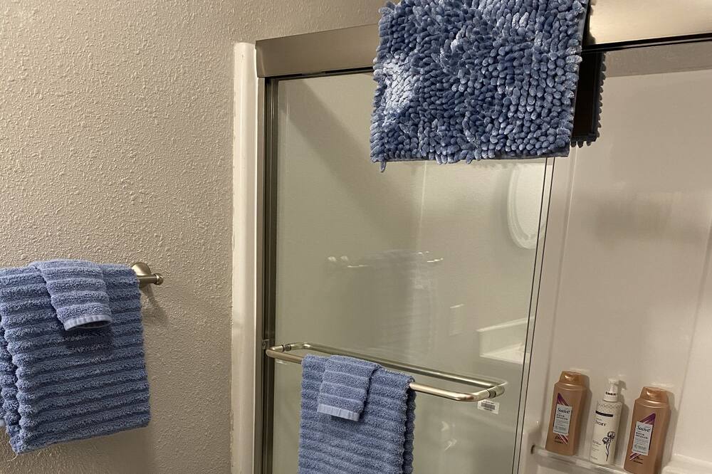 Photo of Bathroom in Poteau