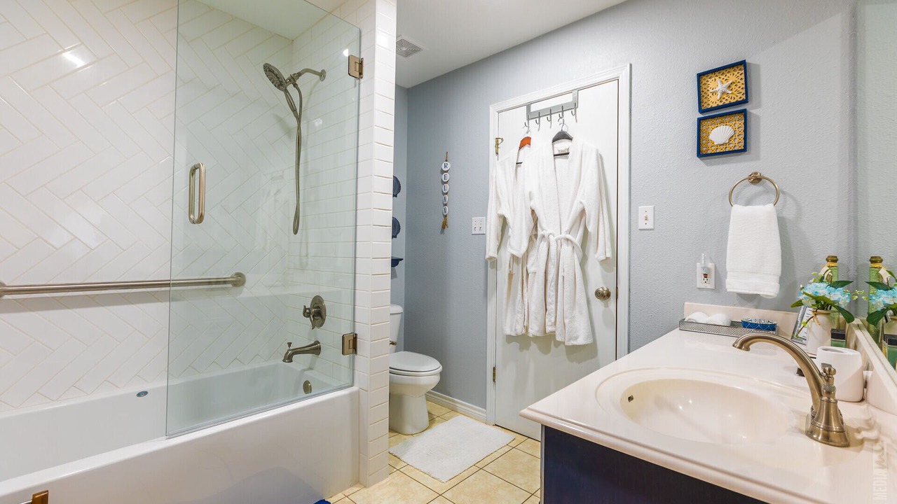 Photo of Bathroom in Jasper