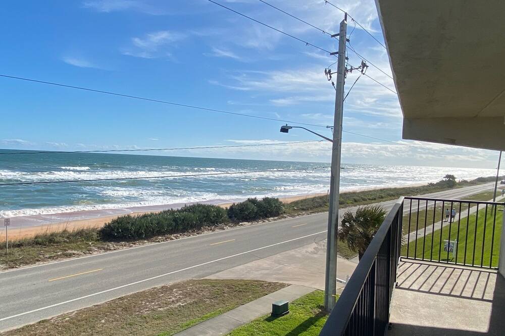 Photo of Patio Balcony in Ormond-by-the-Sea