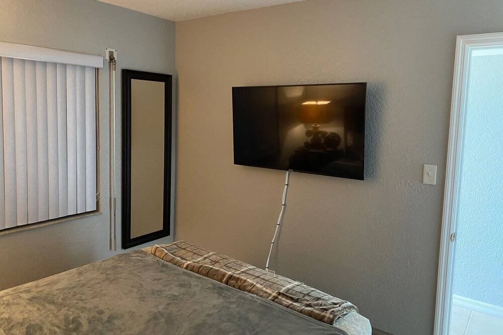 Photo of Bedroom in Ormond-by-the-Sea