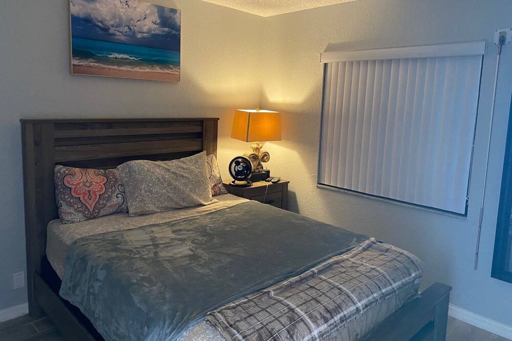 Photo of Bedroom in Ormond-by-the-Sea