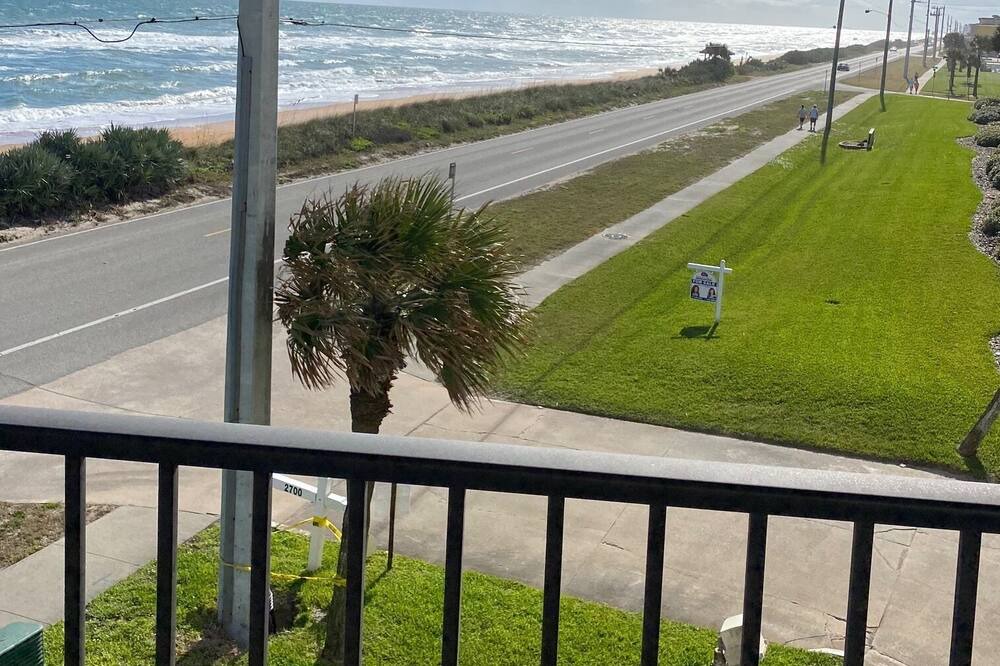 Photo of Patio Balcony in Ormond-by-the-Sea