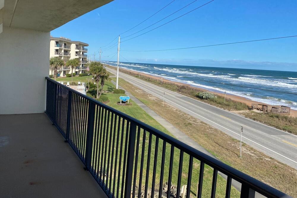 Photo of Patio Balcony in Ormond-by-the-Sea