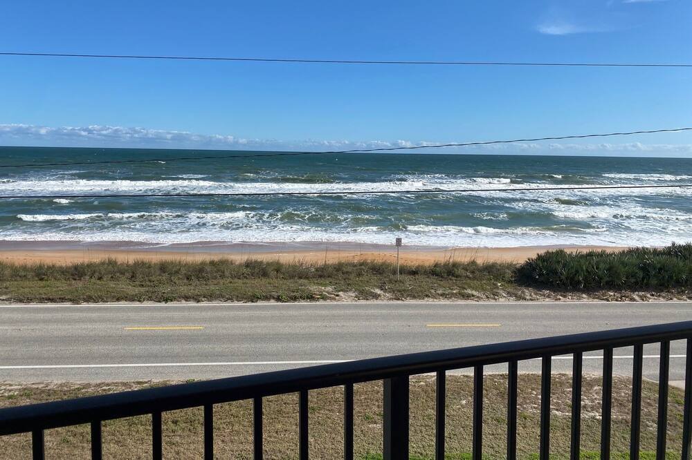 Photo of Patio Balcony in Ormond-by-the-Sea