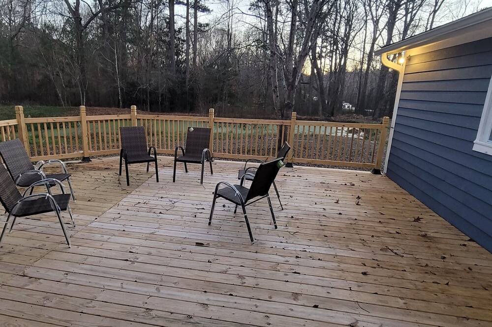 Photo of Patio Balcony in Southwest Raleigh