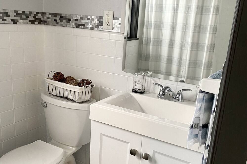 Photo of Bathroom in Nonantum