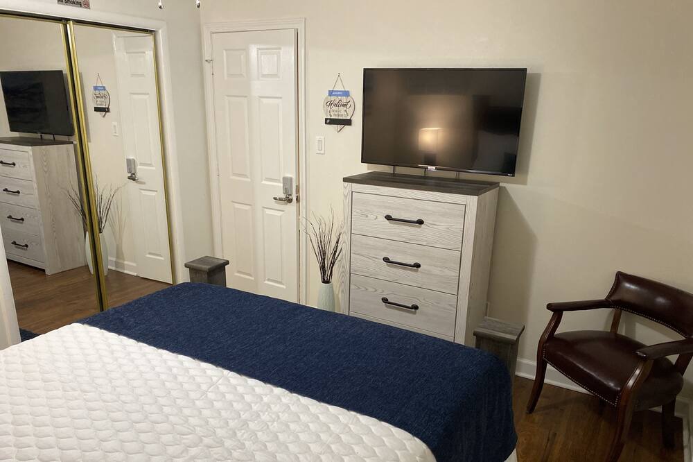 Photo of Bedroom in Pine Bluff