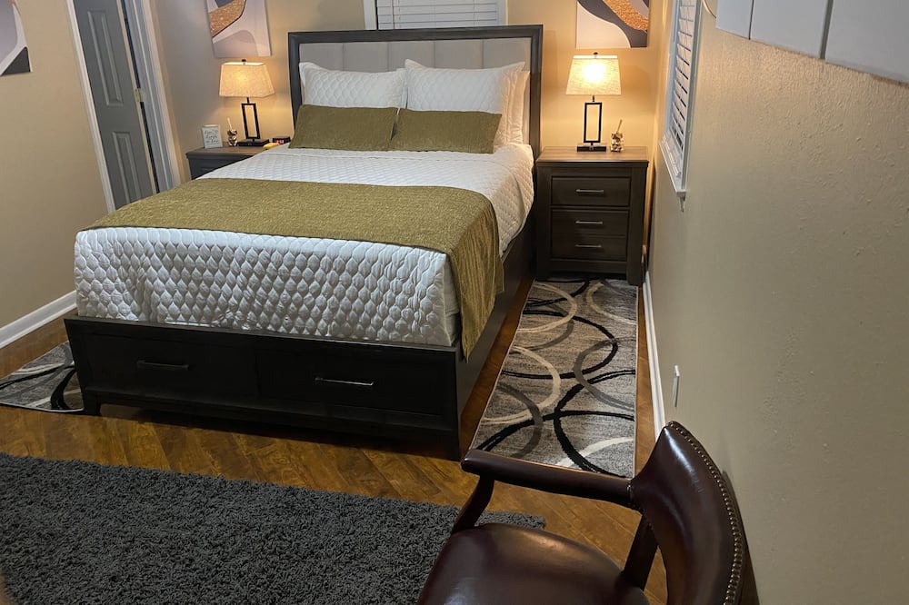 Photo of Bedroom in Pine Bluff