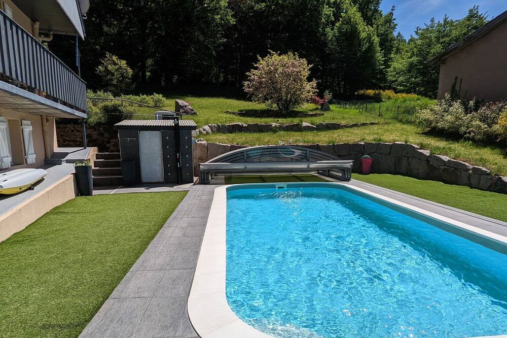 Photo of Outdoor in Pierre-Percee