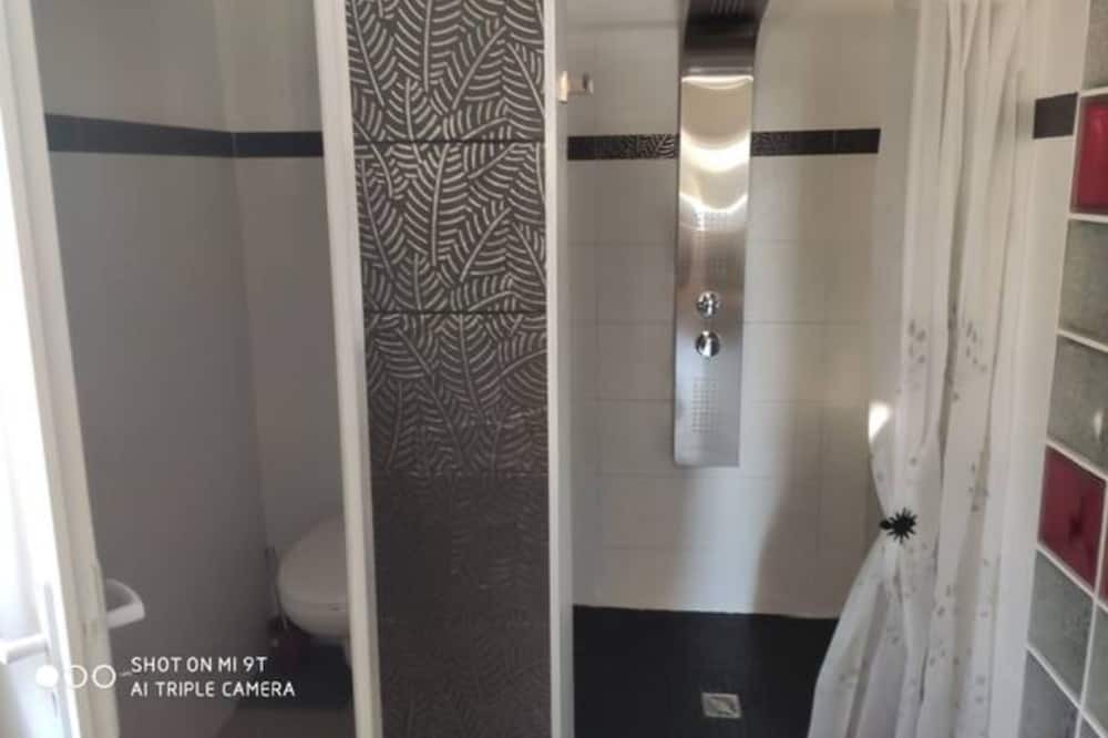 Photo of Bathroom in Pierre-Percee