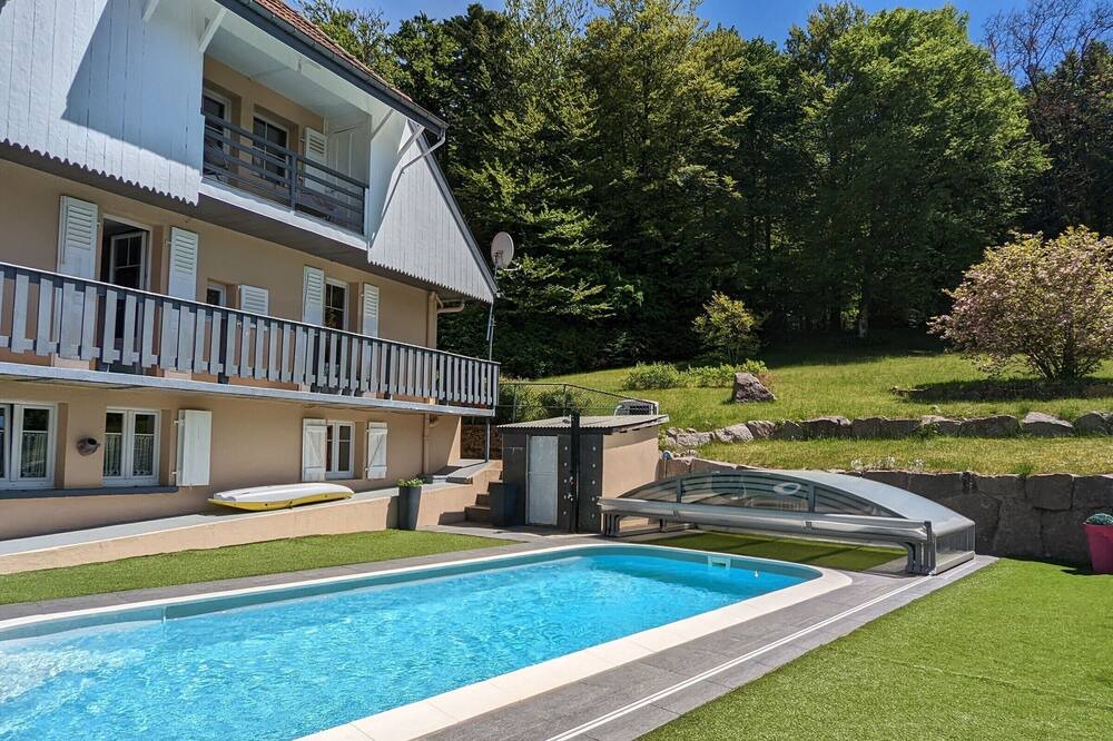 Photo of Outdoor in Pierre-Percee