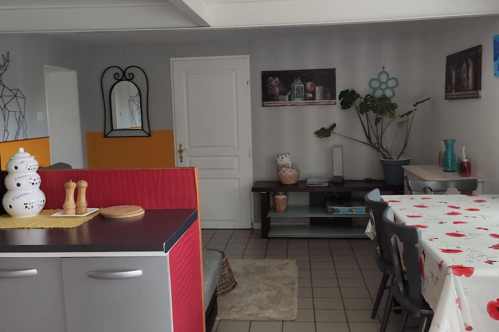 Photo of Others in Pierre-Percee