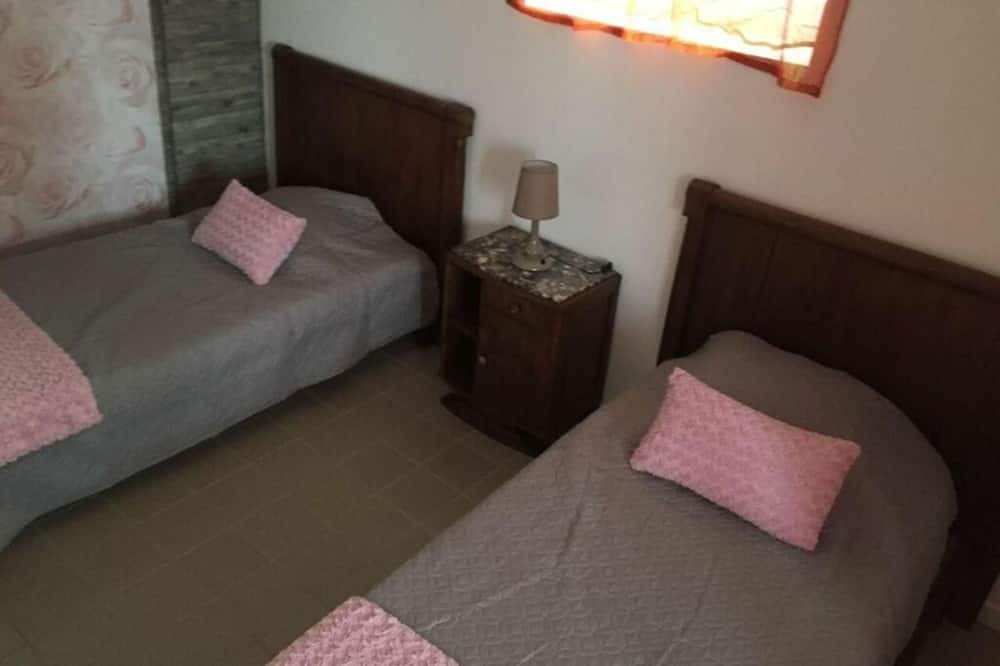 Photo of Others in Pierre-Percee