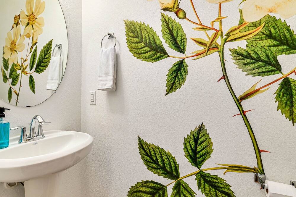 Photo of Bathroom in Montopolis