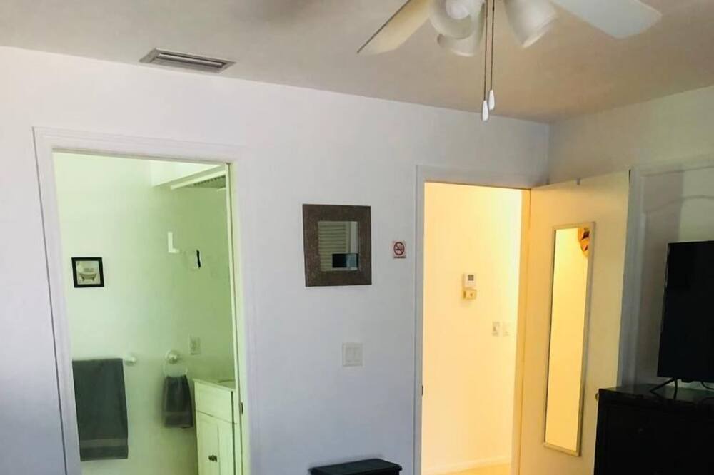 Photo of Bedroom in Joel