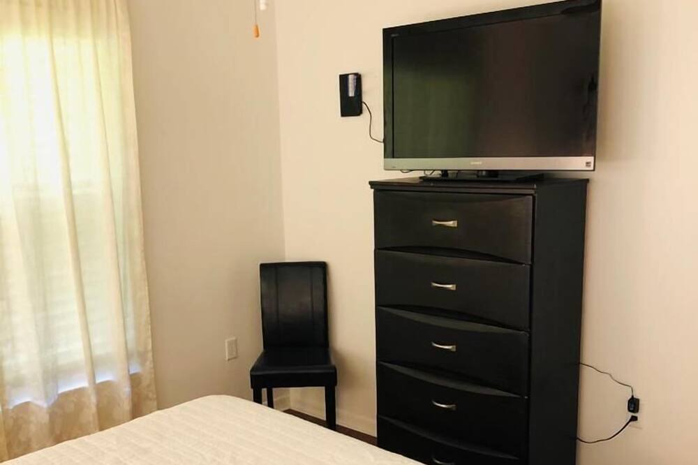 Photo of Bedroom in Joel