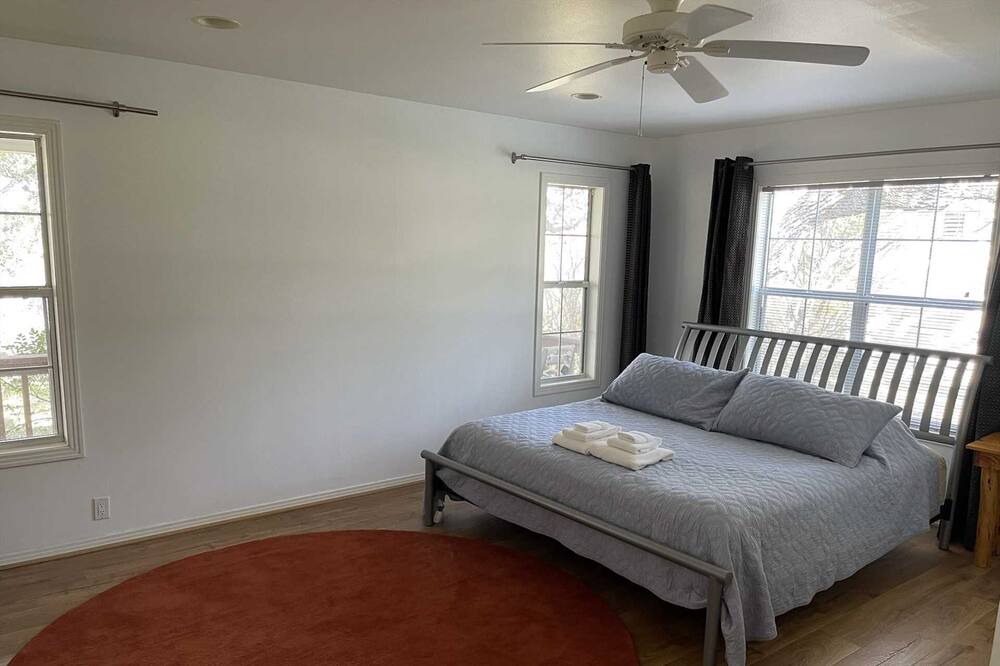Photo of Bedroom in Bandera