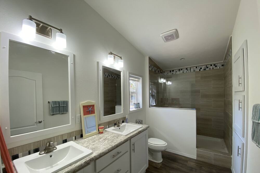 Photo of Bathroom in Battle Lake