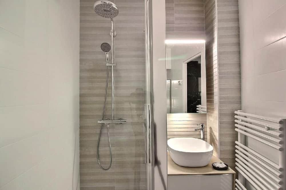 Photo of Bathroom in Arsenal