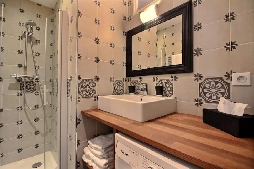 Photo of Bathroom in Notre-Dame-des-Champs