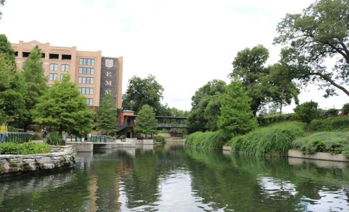 Photo of Outdoor in Tobin Hill