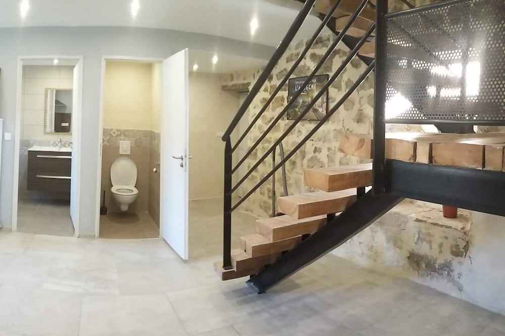 Photo of Others in Mercuer