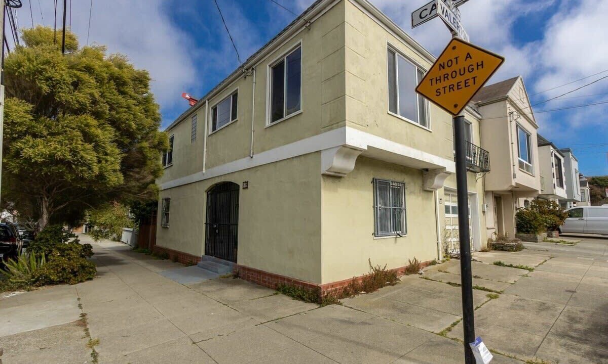 Photo of Outdoor in Cayuga Terrace