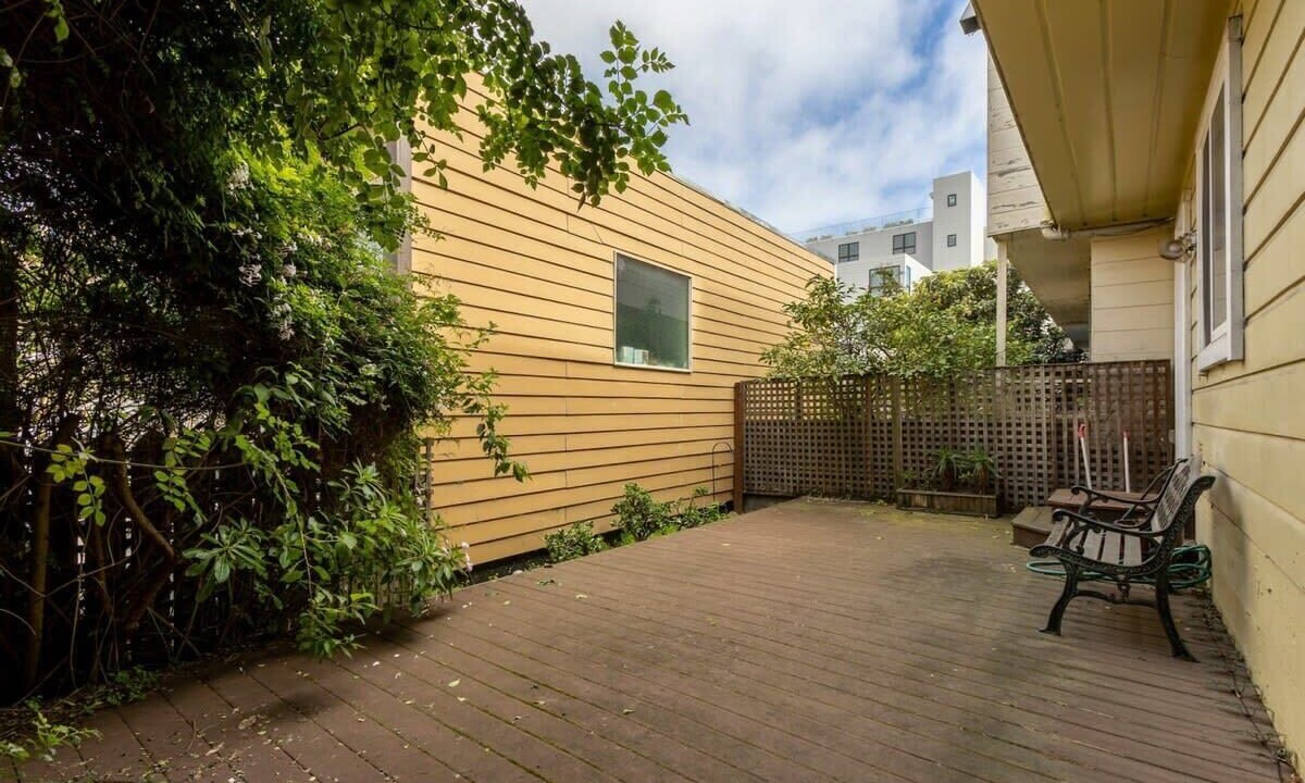 Photo of Patio Balcony in Cayuga Terrace