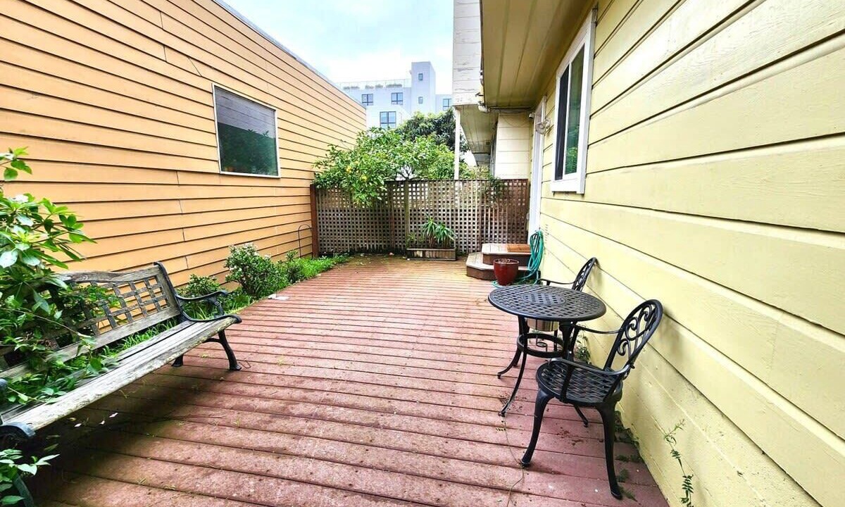 Photo of Patio Balcony in Cayuga Terrace