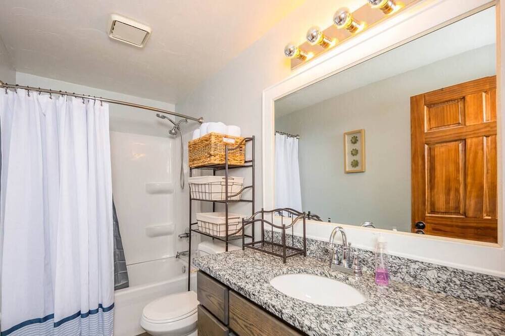 Photo of Bathroom in Green Bay
