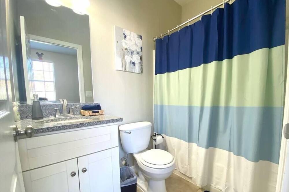 Photo of Bathroom in Four Corners