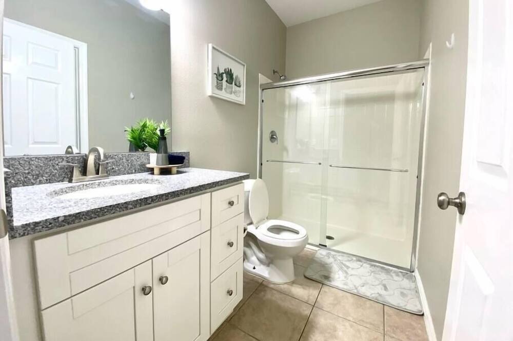 Photo of Bathroom in Four Corners