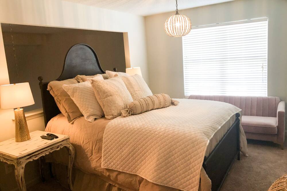 Photo of Bedroom in Evans