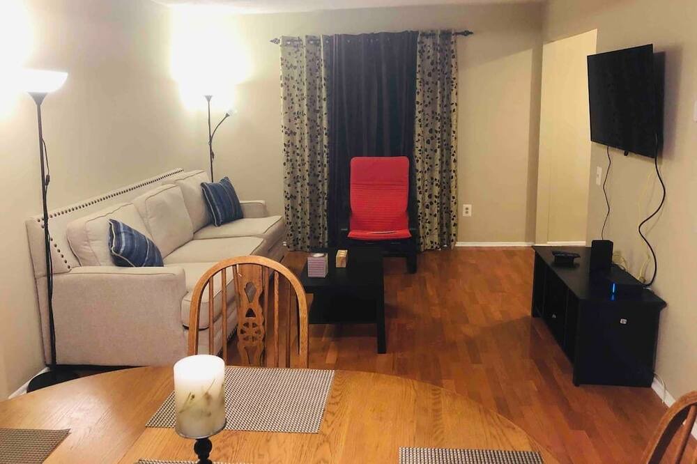 Photo of Livingroom in Germantown