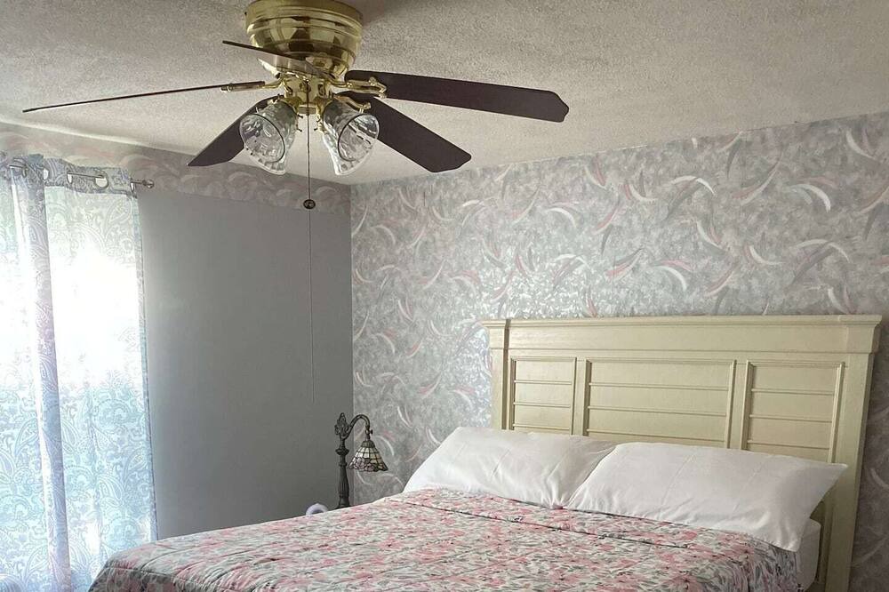 Photo of Bedroom in Germantown