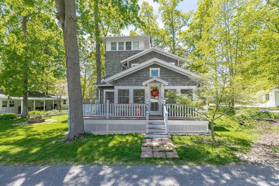 Photo of Outdoor in Lakeview