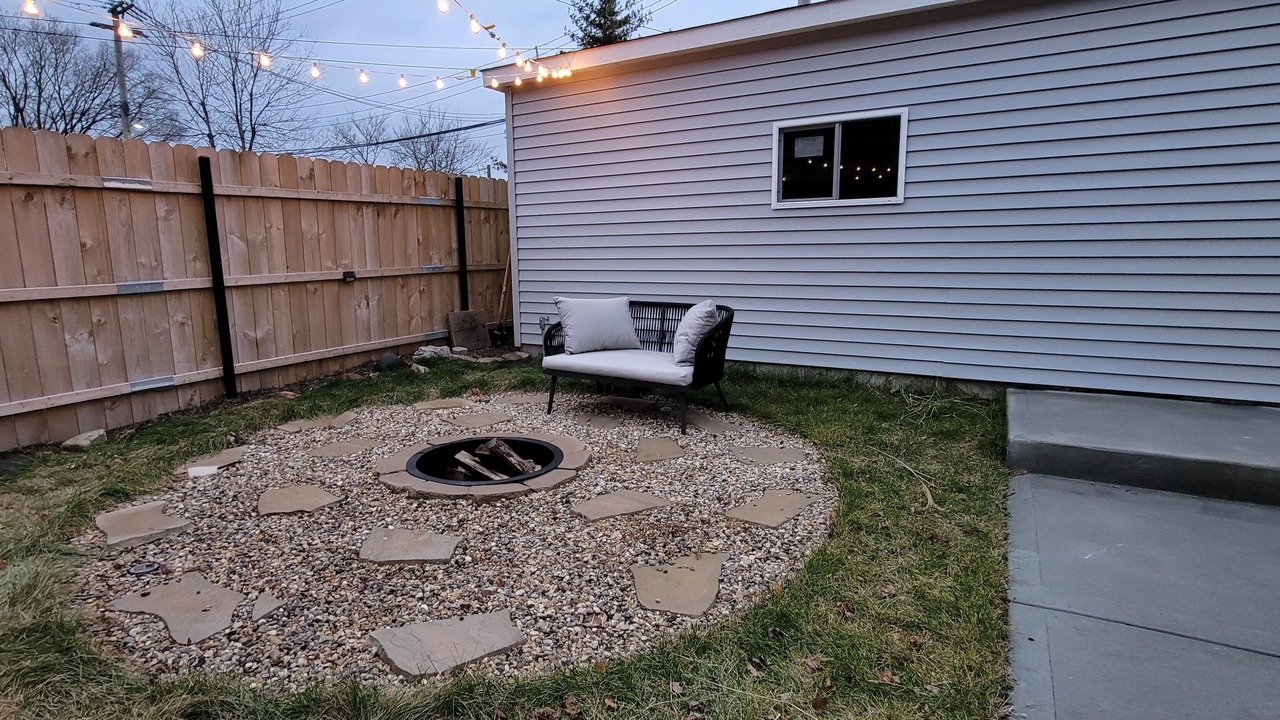 Photo of Patio Balcony in East Garfield Park