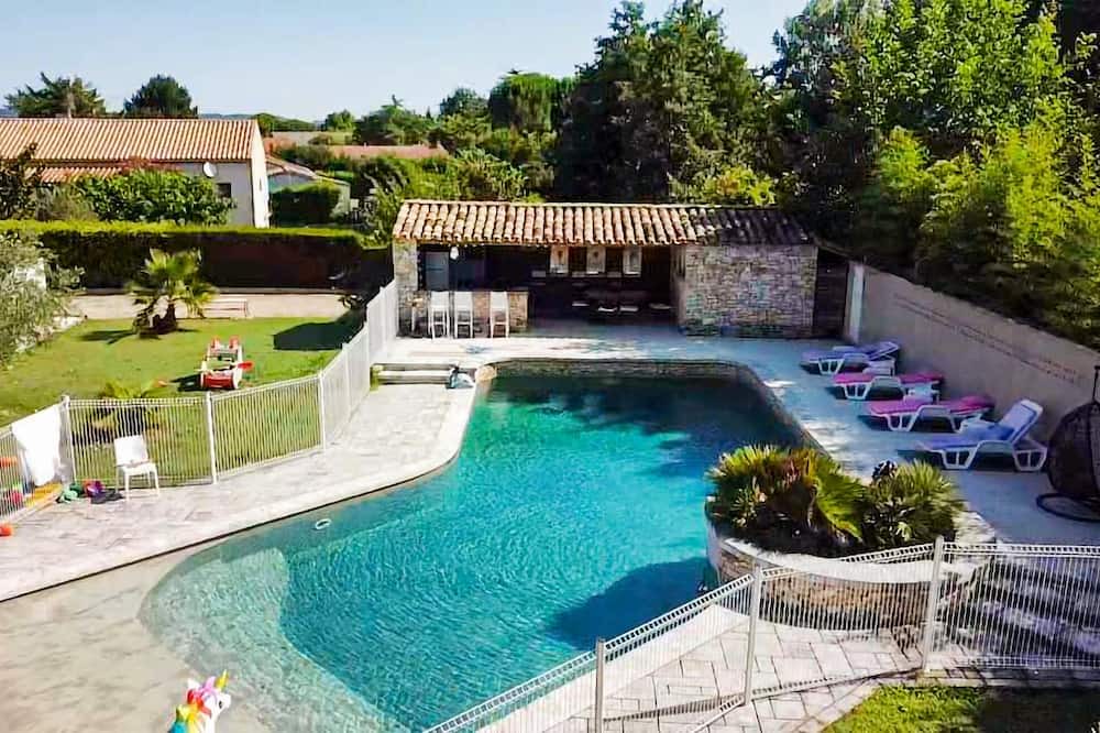 Photo of Outdoor in Saint-Paulet-de-Caisson