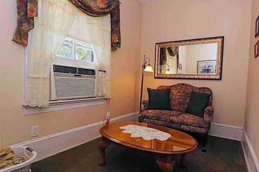 Photo of Livingroom in Ste Genevieve